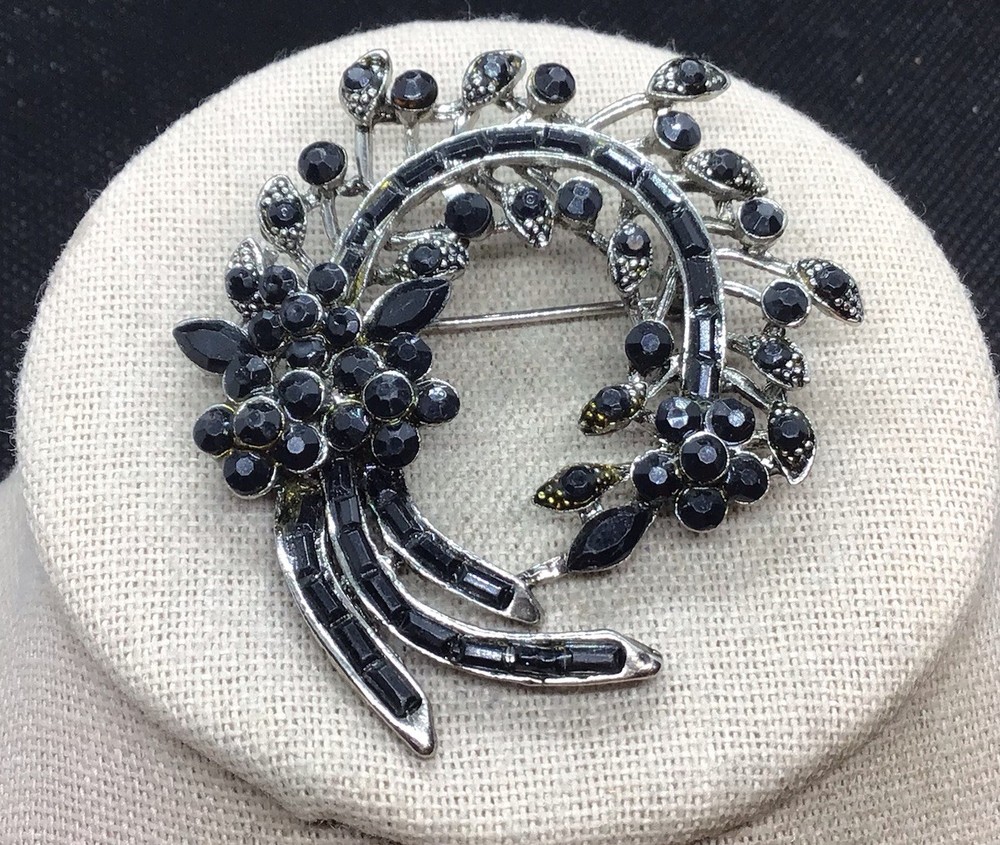 Vintage Silver Tone Costume Large Black Rhinestone Floral Pin G836
