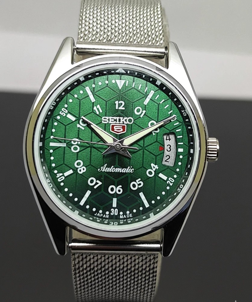 Vintage Seiko 5 Automatic Men steel Day Date 17 jewel Refurbished Japanese wrist