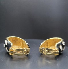 CINER Black & Ivory Enamel Hinged Bracelet & Clip-On Earring Set Vint Signed ✨️