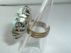 VINTAGE FAUX TURQUOISE PLASTIC GEM ADJUSTABLE BAND COCKTAIL RING