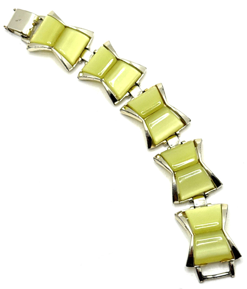 Vintage Art Deco Chartruese Thermoset Bracelet Silver Tone Moonglow MCM 7″