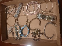 Vintage to Modern Bracelet Lot Wearable Resell Lot of 17 Pieces