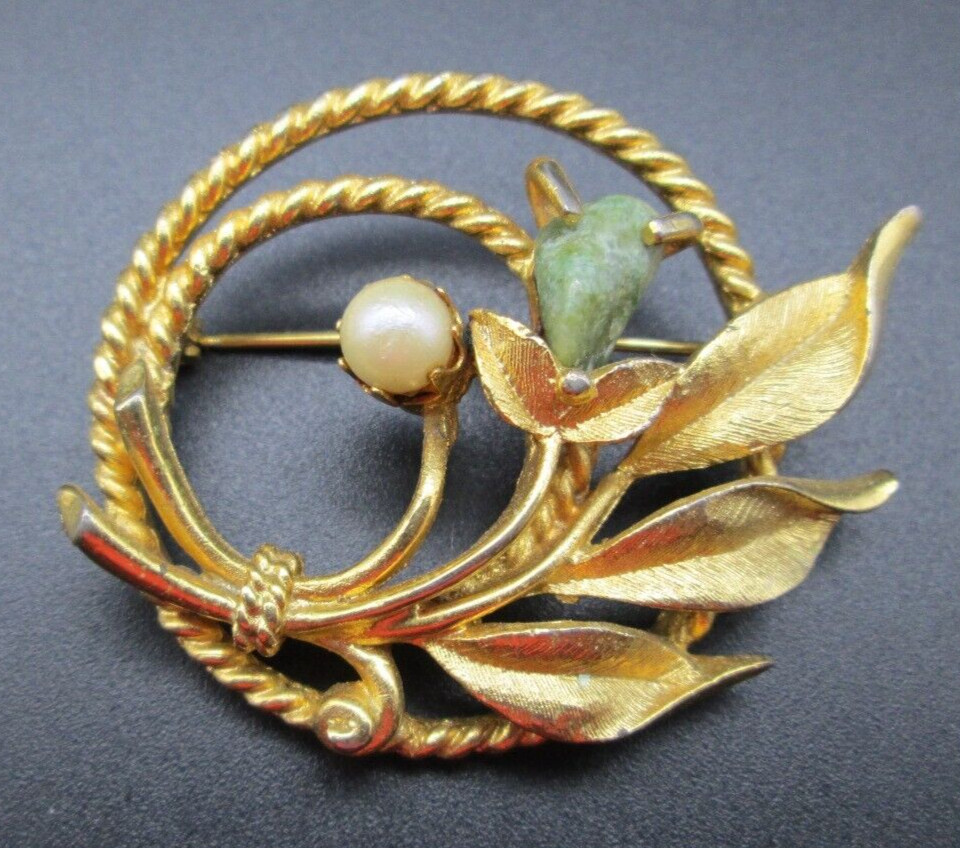 Vintage SARAH COVENTRY “Jade Garden” Floral Brooch Jade Stone Cultured Pearl