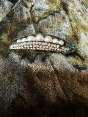 Vintage Weiss Pea Pod Brooch Rhinestones and Faux Pearls Signed