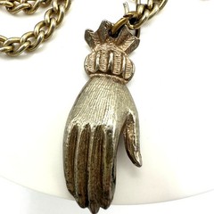 Vintage Victorian Revival gold tone hand pendant 17″ curb link chain necklace