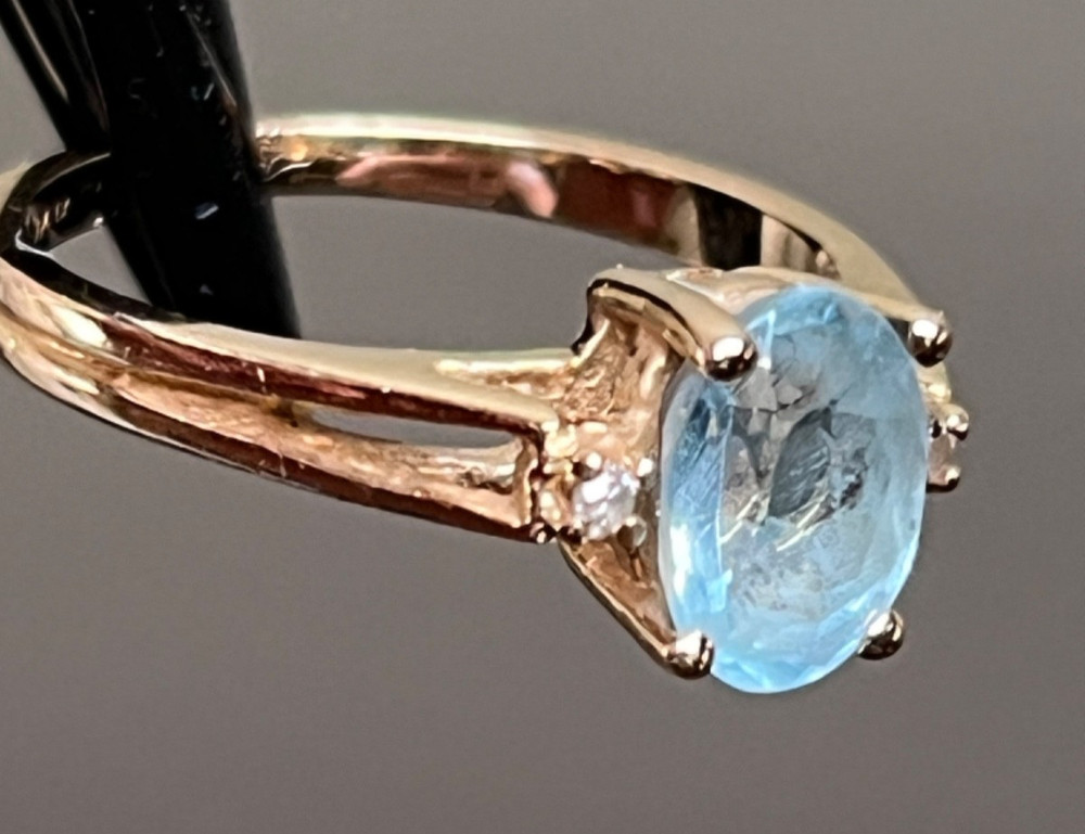 14k Natural Sky Blue Topaz Feather Mineral Inclusions 1960’s 14K Gold Ring 2.51g