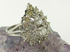 Vintage 18KT H.G.E. A 4mm Clear Gemstone Cluster Ring Size 7