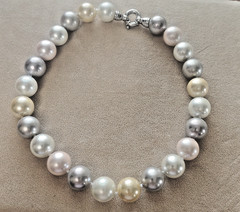 Vintage UE Estate Jewelry Made in Italy 16″ 12 to 13 mm Imitation choker pearls