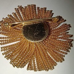 Monet Signed Gold Tone Flower Brooch Pin & Clip-On Earrings Jewelry Set
