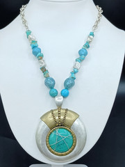Vintage Southwestern Pendant Necklace Turquoise Stone Chip Silver Tone