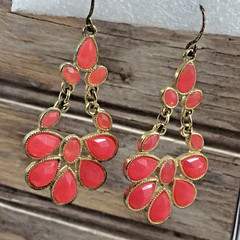 Earrings French Wire Chandelier Floral Acrylic Gold/Peach Stone Vintage