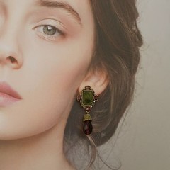 Vintage Green Carved Glass Drop Earrings Gold Tone Statement