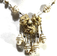 VTG 20s Choker Necklace 15″ Length, Beads, Pearls, Chain, Ornate Pendant