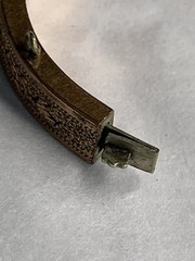 Vtg 60s Gold Plated Hinged Bangle Bracelet 1/4”w Floral Etched Detail Oval Shape