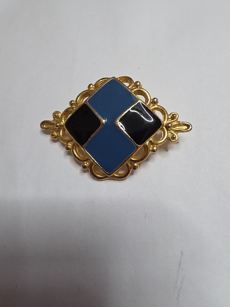 Vintage 1970s 1980s Enamel On Goldtone Metal 1.75″