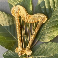 Vintage Brooch Casual Corner Signed Harp Music Lover Gold Plated Estate Jewelry