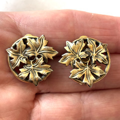 Vintage MMA Earrings Gold Tone Grape Wreath 1986 Metropolitan Museum Of Art Clip