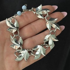 Vintage Blue Enamel Ivy Leaf Flower Bracelet Silver Tone 6.5″