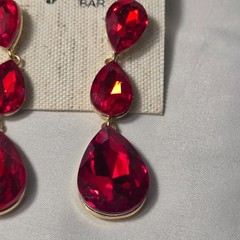 Bijoux Bar Red Crystal Dangle Three-Tiered Red Teardrop Crystals Gold Setting