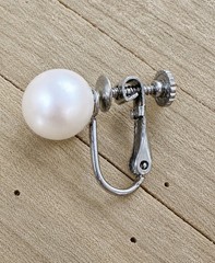 Vintage Marvella Screw Back Earrings Faux Pearl Silver Tone