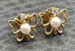 Vintage Solid 14K Yellow Gold Pearl Genuine Diamond Butterfly Stud Earrings