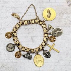 10K & 1/20 12K GF Yellow Gold California PACIFIC BELL TELEPHONE Charm Bracelet