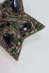 La Roco 1950s Star Brooch Bronze Tone Black Green Rhinestones Textured