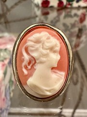 Vintage Chunky Gold Tone Oval Coral Cameo Cocktail Ring Size 5.5