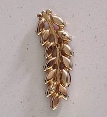DeLizza & Elster Juliana Brooch Bold Statement Piece 3” Long Big Crystals
