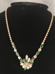 Monet Green and White Rhinestone Necklace MINT Condition! 17.5 Inches