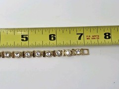 Clear Crystal Bezel Tennis Bracelet Gold Tone 7 Inches Vintage Unsigned Sparkly!