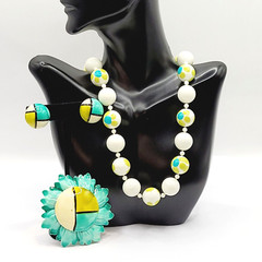 3 Piece Vintage Floral & Geometric Bead Necklace Clip On Earrings Brooch Set