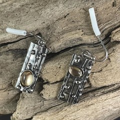 Vintage Goldtone Stone Rectangular Hook Earrings 1.75”