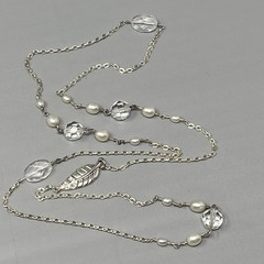 Silver Tone Chain Necklace Clear Glass Beads Faux Pearl Leaf Station Endless 31″