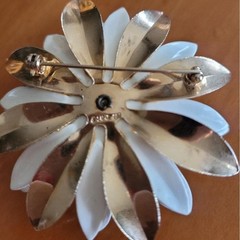 60s Sarah Conventry Gold and White Water Lily Brooch and Earring Set