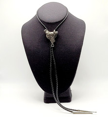 Horse Saddle Southwestern Western Cowboy Silver Tone Vintage Bolo Tie Necklace