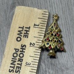 Goldtone Christmas Tree Brooch Pin Multi Color Rhinestones Unmarked