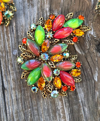 ARTHUR PEPPER MULTICOLOR CABACHON RHINESTONE STATEMENT BROOCH EARRINGS SET