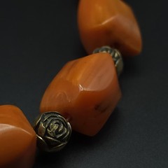 Vintage Orange Amber Bakelite Chunky Geometric Floral Bead Necklace Tested 15.5″