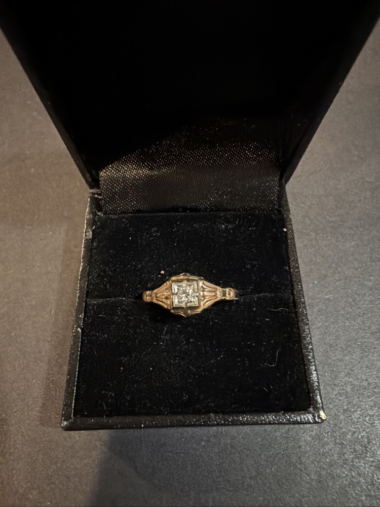 Antique BELAIS 10K GOLD DIAMOND RING SIZE: 6.5
