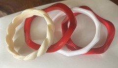 Vintage Red & White Plastic Bangle Bracelets Lot of 4 Assorted Shapes 80’s Retro