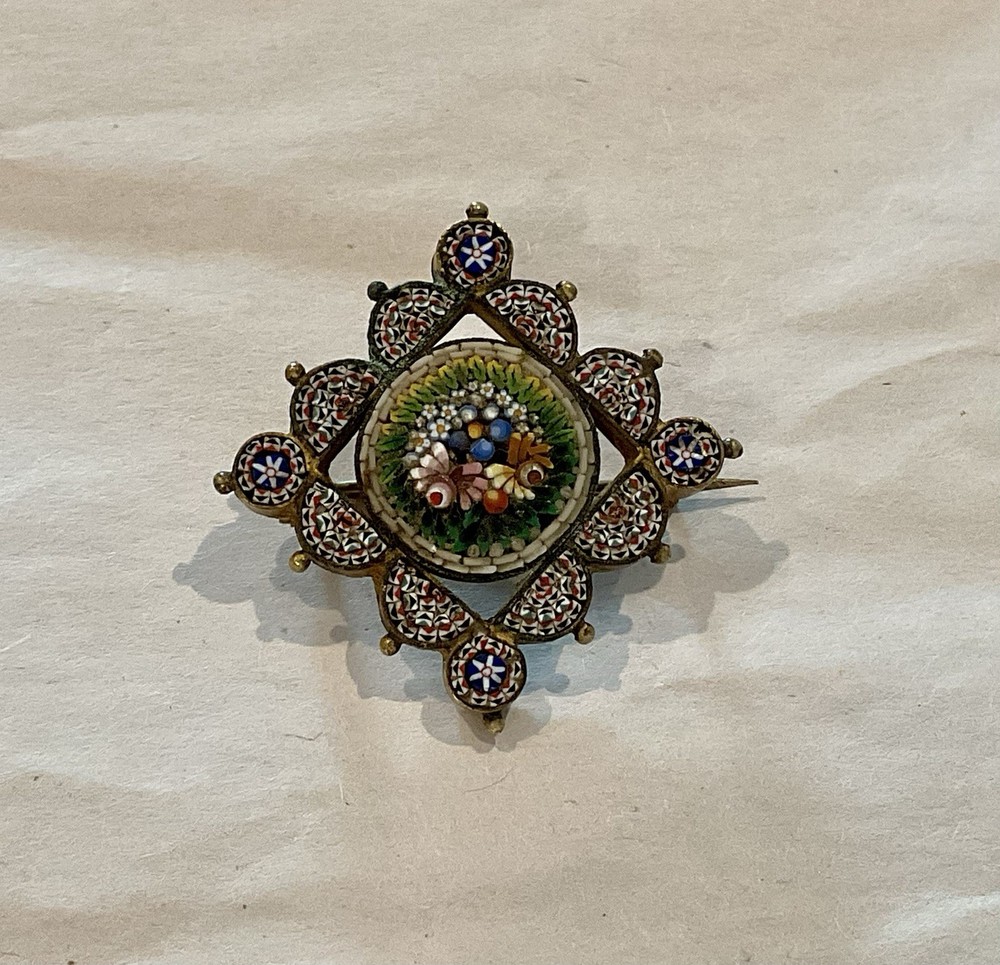 ANTIQUE VICTORIAN VATICAN ITALY MICRO MOSAIC ONE INCH FLORAL BROOCH PIN