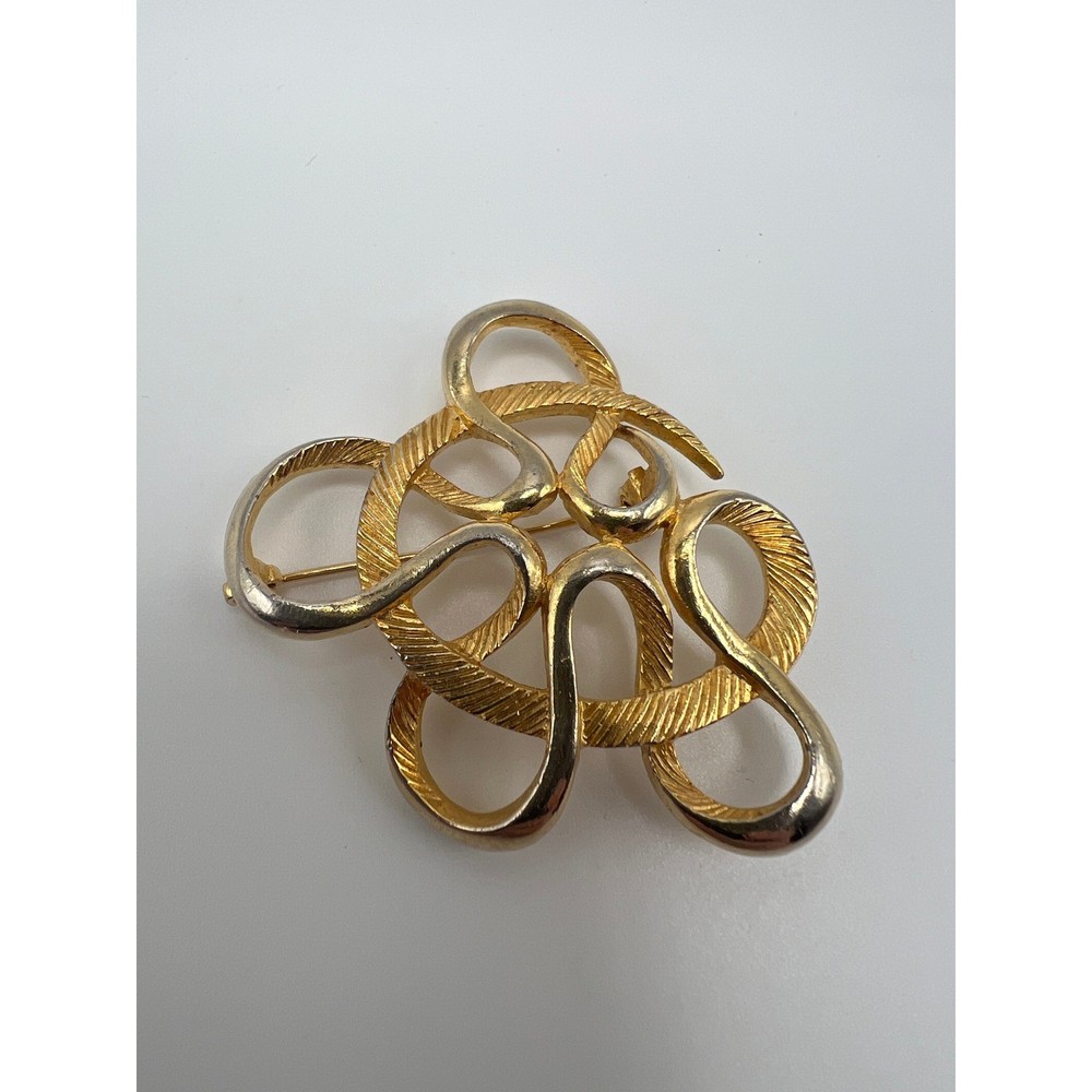 Vintage Abstract Gold Swirl Brooch Mid Century Minimalist Sculptural Gold Tone