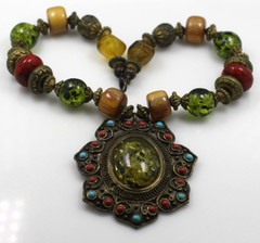 Vintage Boho tribal ethnic antiqued gold tone pendant choker necklace 15″