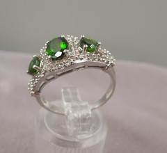 JTV Sterling Silver Chrome Diopside White Topaz Three Stone Ring NIB Sz 7
