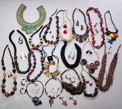 35x Vtg-Now Chunky Mixed Jewelry Lot – Wood Bone Stones Tribal Necklace Earrings