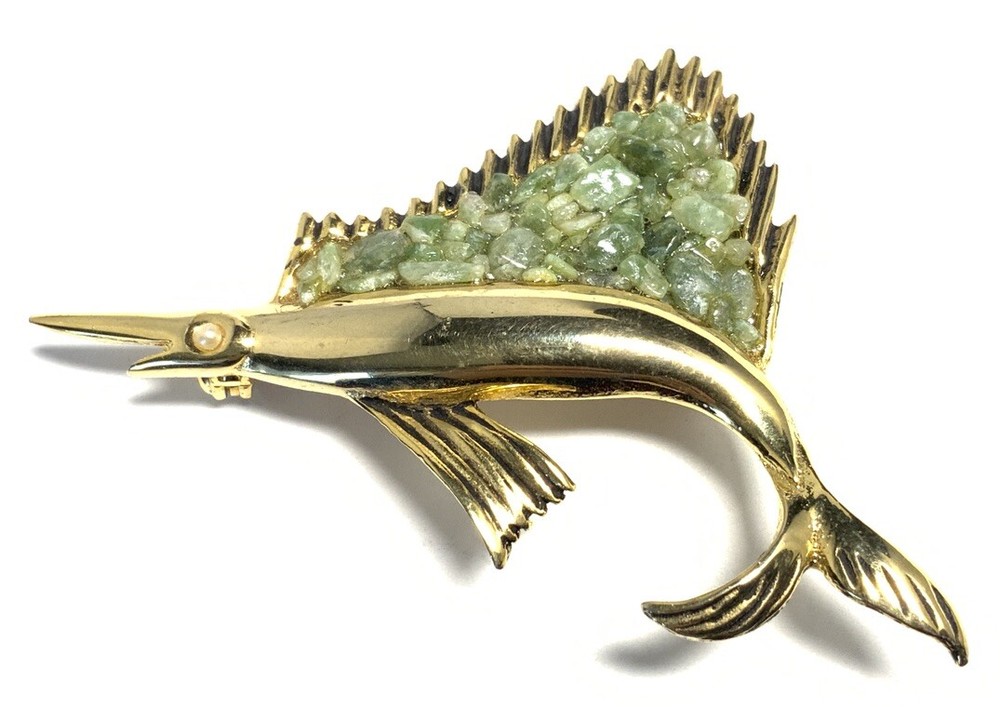 Gold Tone Prehnite Swordfish Pin JA135