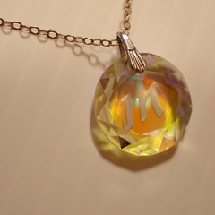 Vintage Iridescent Glass M Pendant Necklace Silver Tone Chain Choker Length 39cm