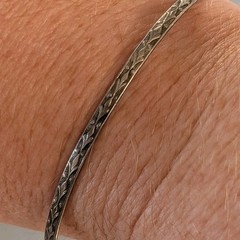 Vintage 1970s Sterling Medieval Gothic Folk Patterned 2mm Stackable Bangle 8in