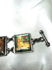 Statement Classic Hardware Blonde Pin-up Girls Vintageware 5 Link Bracelet